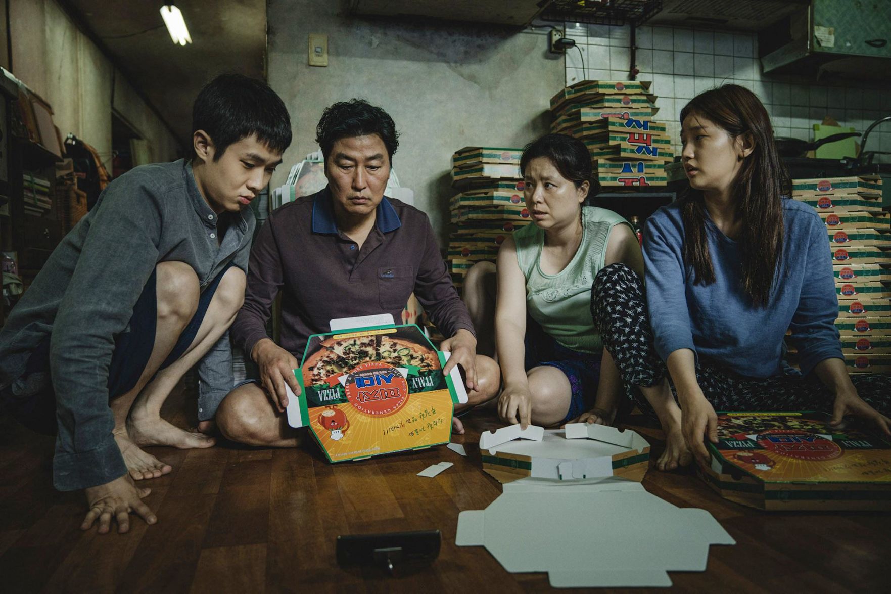 ENTER-MOVIE-REVIEW-‘PARASITE’-WILL-KEEP-1-PAL.jpg